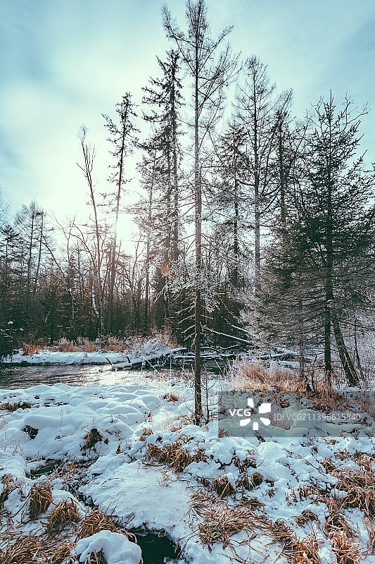 中国吉林长白山魔界风景区七星泉冬景图片素材