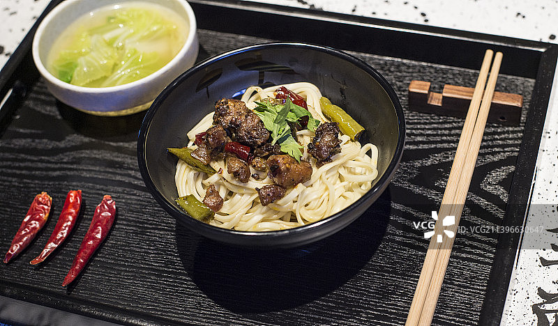 麻辣兔子面图片素材