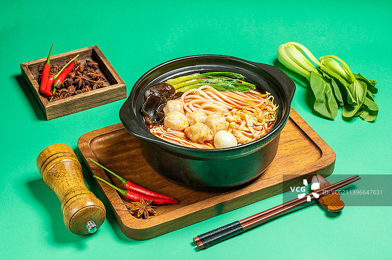 砂锅海螺丸米线图片素材