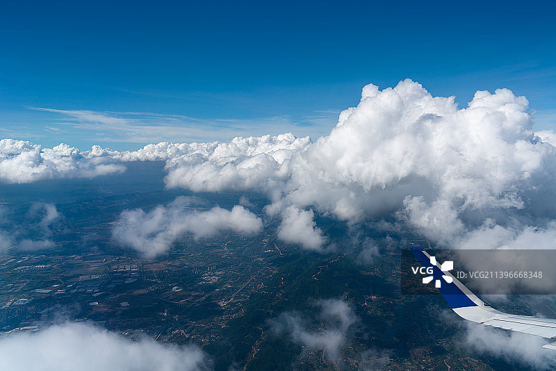 重庆市渝北区飞机窗视角图片素材