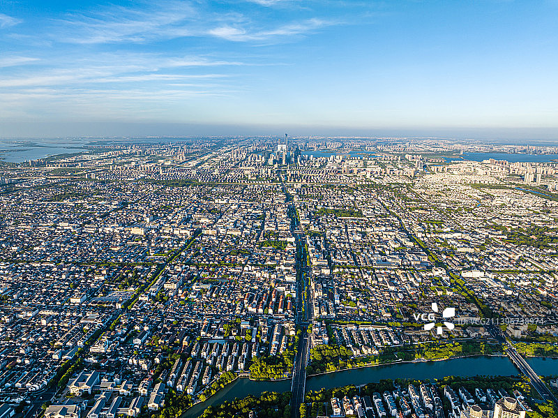 从苏州古城区远眺苏州园区图片素材