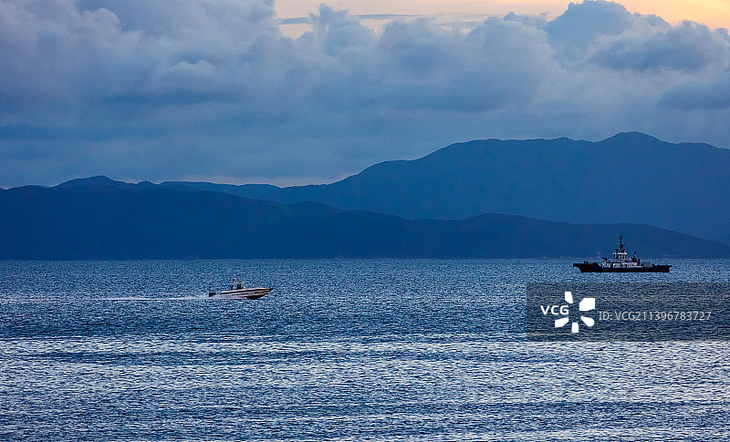 深圳大鹏湾的巡逻公务船图片素材
