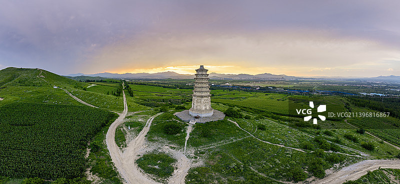 内蒙古赤峰市巴林左旗辽上京南塔夏日傍晚风光（航拍）图片素材