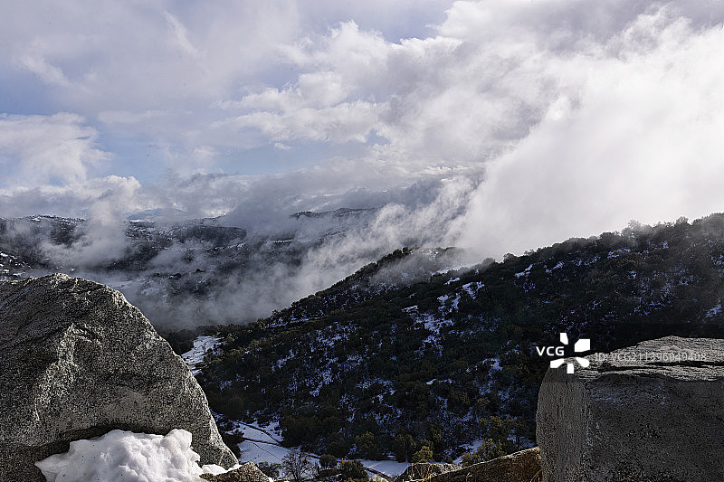 美国加利福尼亚州雪山风光图片素材