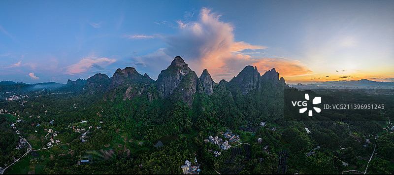 容县都峤山风光图片素材