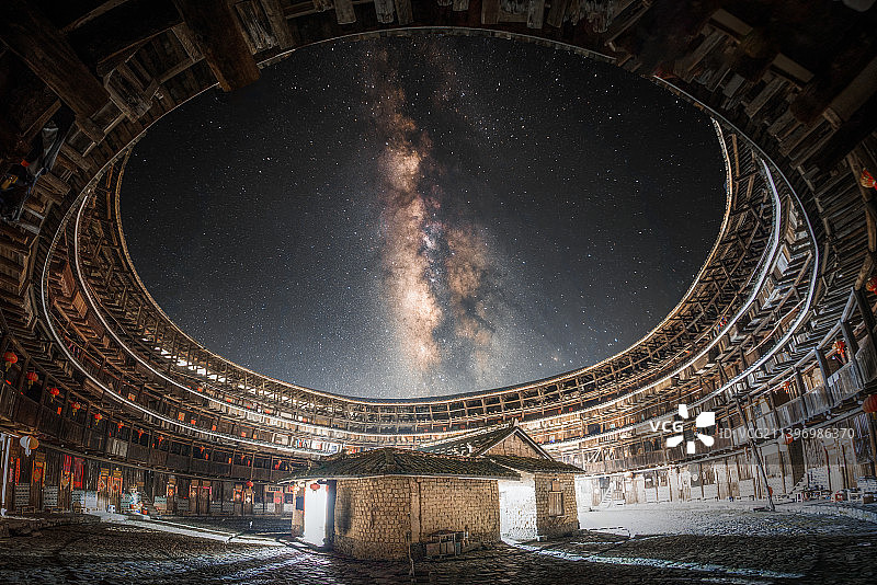 南靖土楼裕昌楼星空银河风光旅行照片图片素材