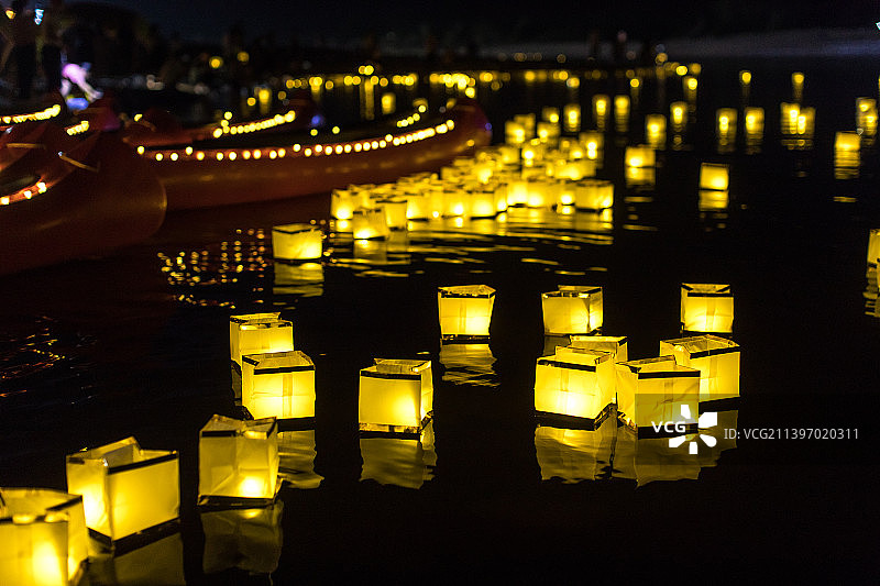 楠溪江水灯节图片素材
