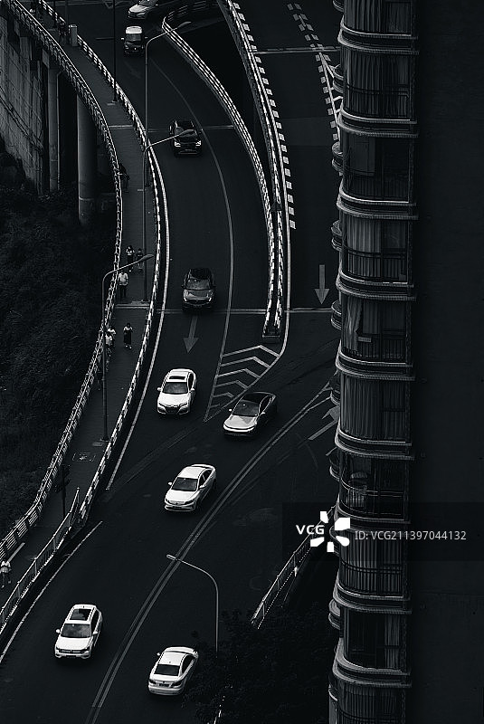 城市道路交通的高角度视角图片素材