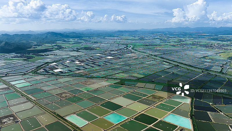 航拍七彩水田图片素材