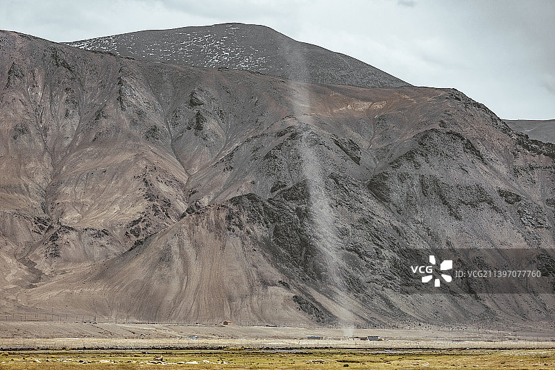 冬季群山对天景观图片素材