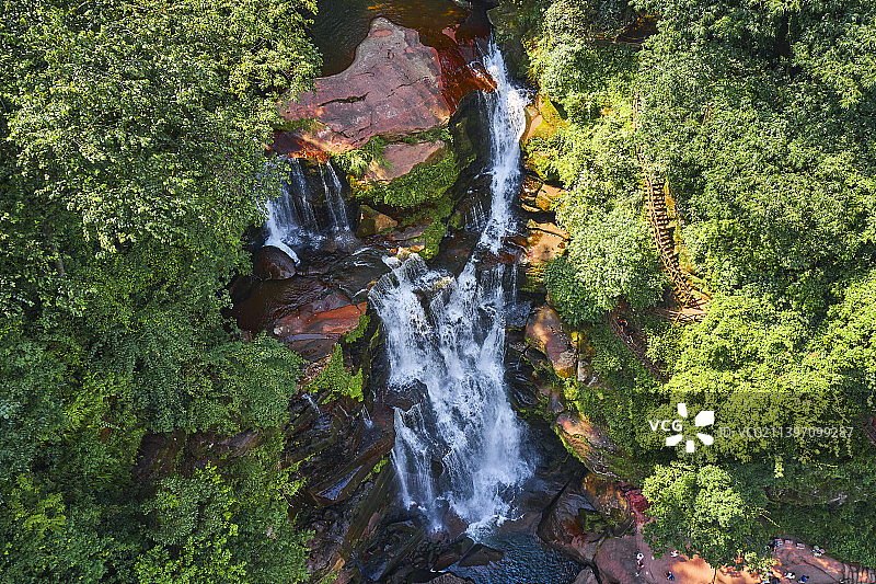 俯瞰响水滩森林瀑布图片素材