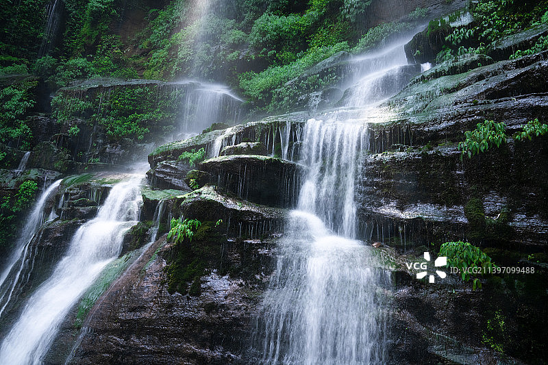 天台山森林瀑布图片素材