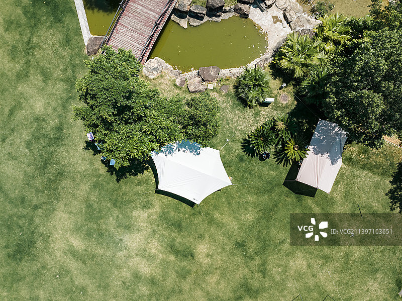 户外园林和帐篷图片素材