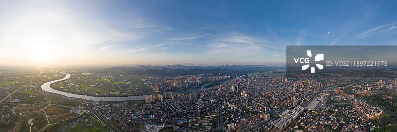 航拍城市晨曦广角图片素材