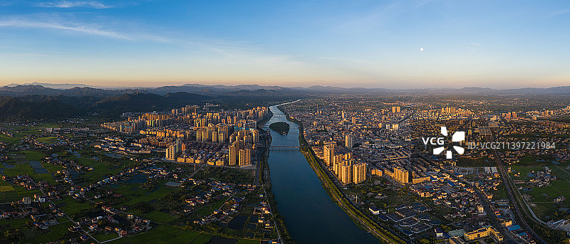 航拍城市晨曦图片素材