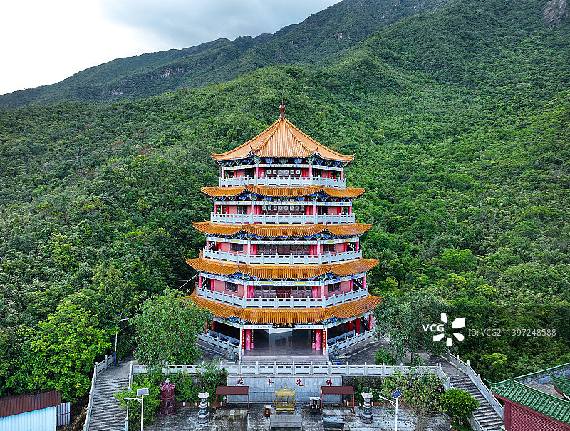 广东省汕尾市海丰县海城镇莲花山森林公园云莲寺航拍图片素材