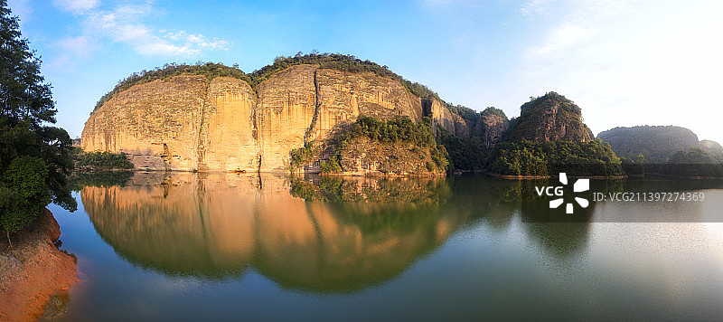 泰宁大金湖水上大赤壁图片素材