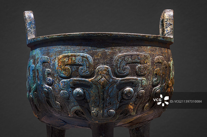 国家一级文物国宝 西周父辛圆鼎 宝鸡青铜器博物院图片素材