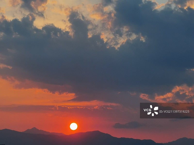 日落西山图片素材