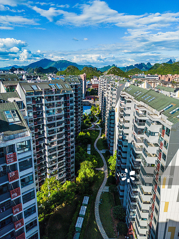 竖屏航拍桂林七星区商品房图片素材