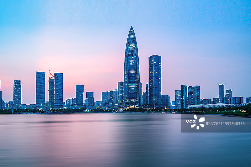 中国深圳南山区后海CBD夜景图片素材