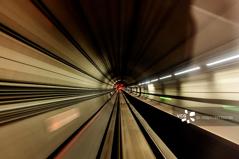 上海地铁站室内隧道空间图片素材