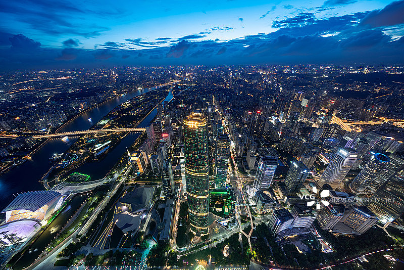 广州周大福中心视角图片素材