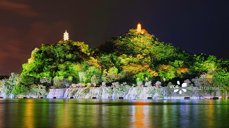 盘龙双塔图片素材