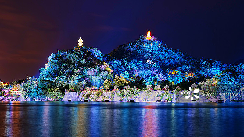 盘龙双塔图片素材