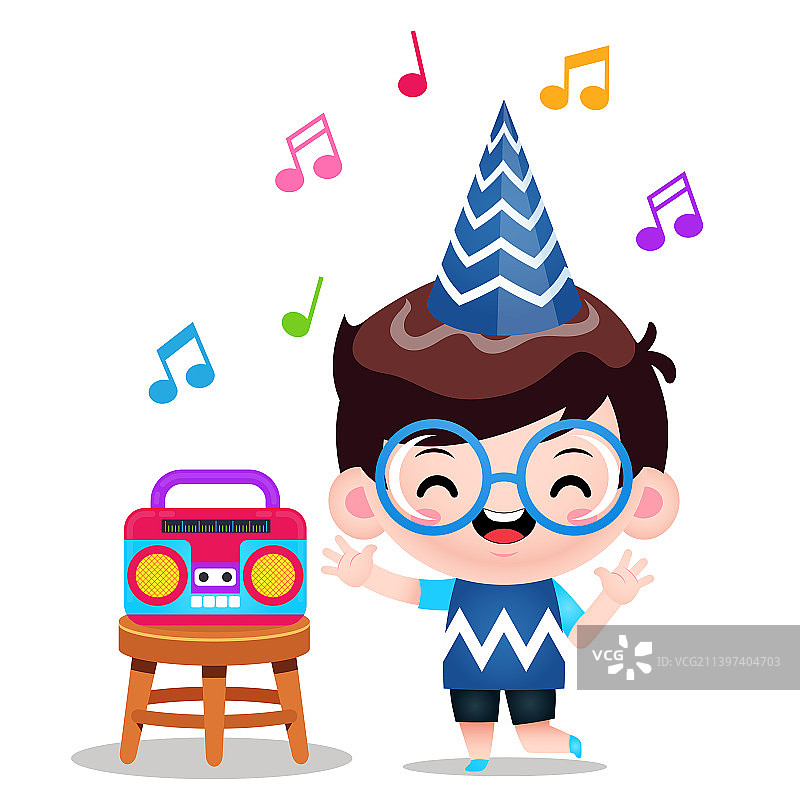 可爱的男孩听着收音机里的音乐跳舞图片素材