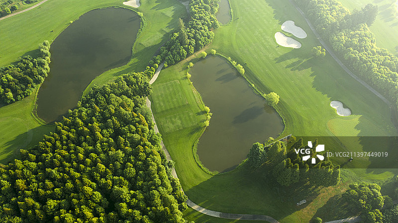 湿地如画，航拍江苏省扬州市润扬湿地公园、高尔夫球场图片素材