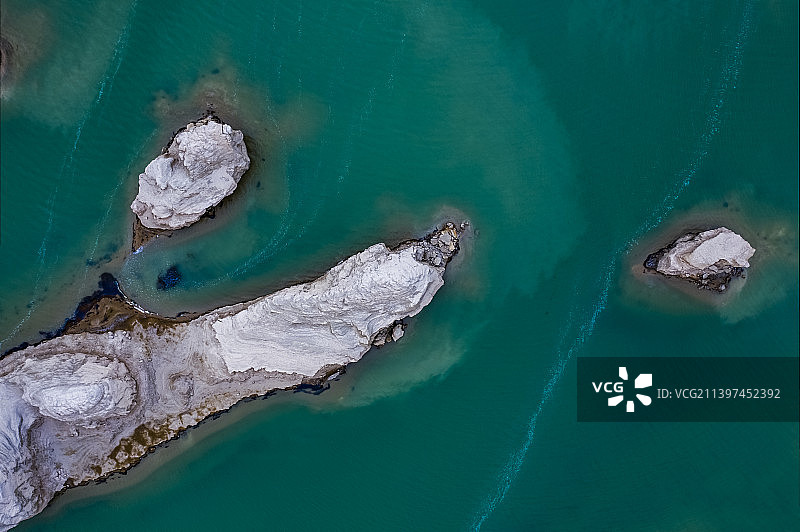 航拍中国青海省海西州大柴旦行委西台地区乌素特水上雅丹地质公园图片素材