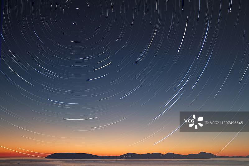 夜晚海天相映的美景图片素材