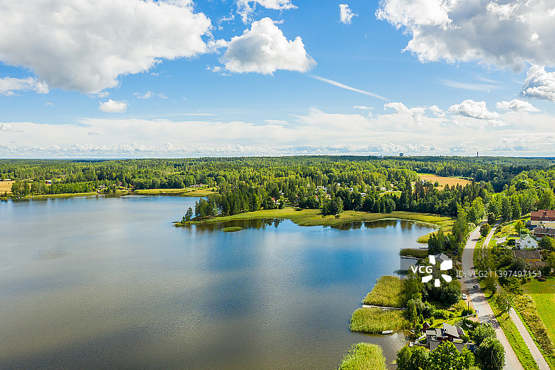 瑞典卡尔斯塔德湖泊的壮丽景色图片素材
