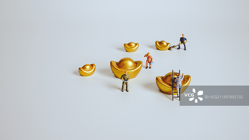 小人国之金矿的挖掘图片素材