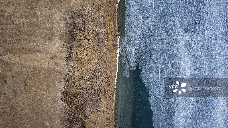 中国西藏山南市浪卡子县世界最高海拔湖泊普莫雍错图片素材