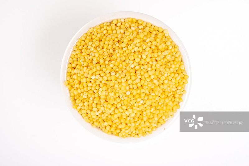 白背景的小米五谷食材图片素材