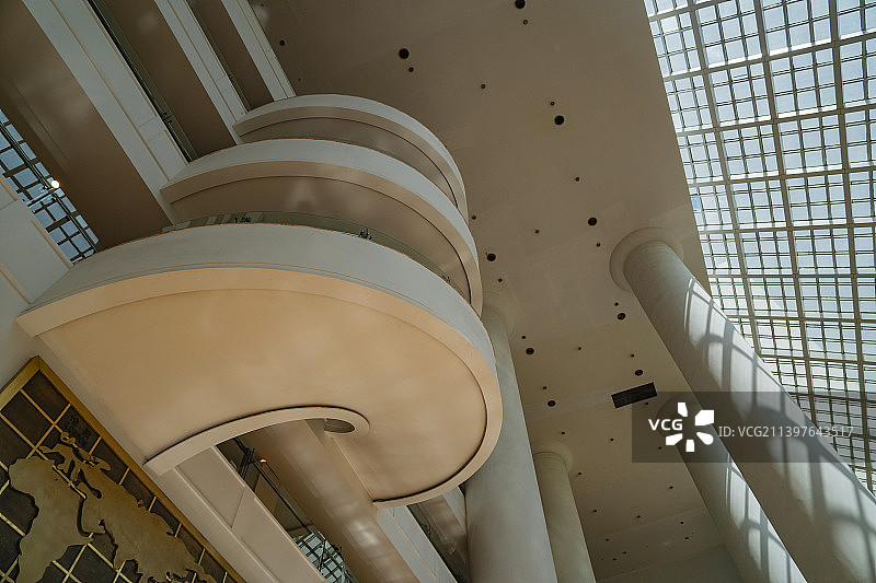 现代建筑中庭天井图片素材