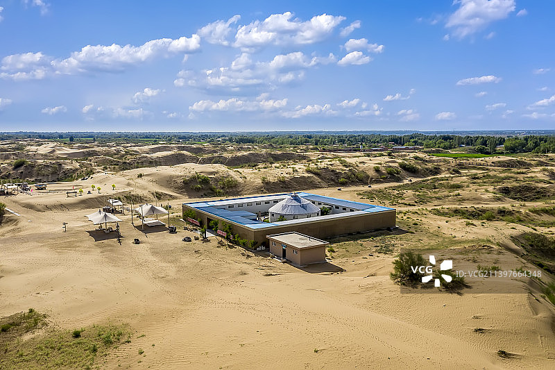 鄂尔多斯库布其沙漠神泉旅游景区图片素材