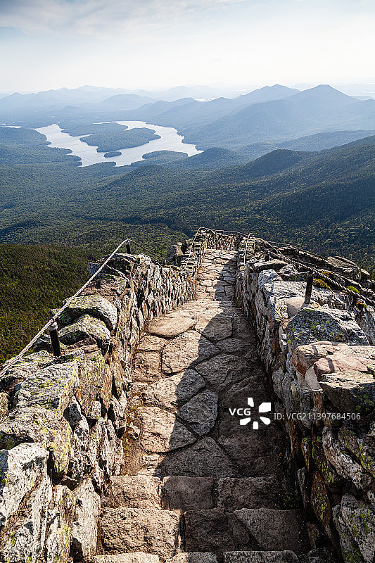 从白面山下来的路图片素材