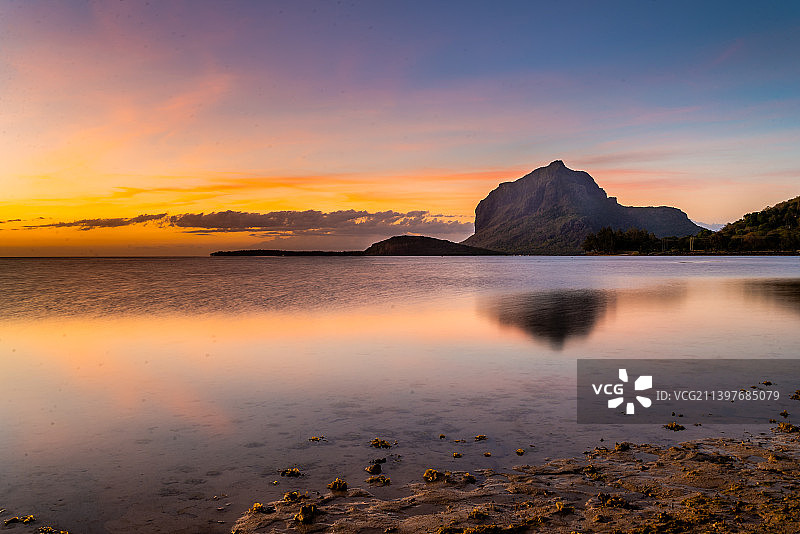 毛里求斯的日落海景图片素材