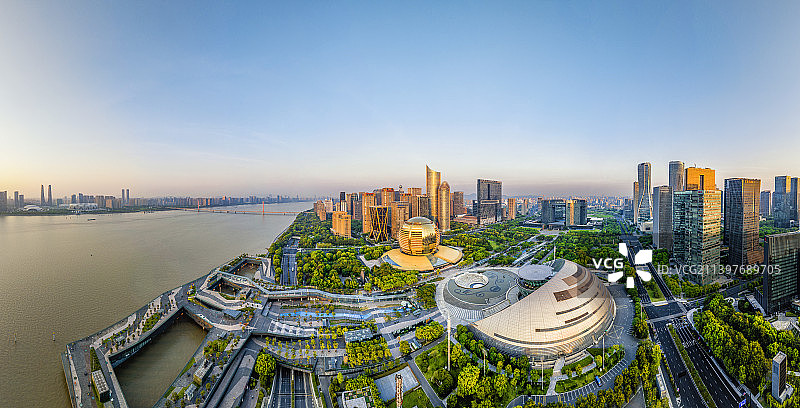 浙江省杭州市钱江新城日出城市风光全景图片素材