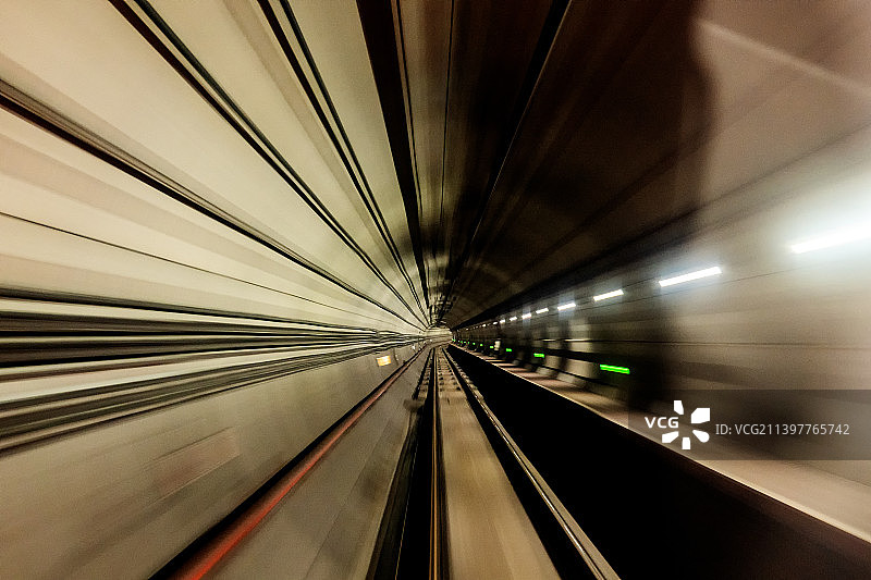 上海地铁隧道空间图片素材