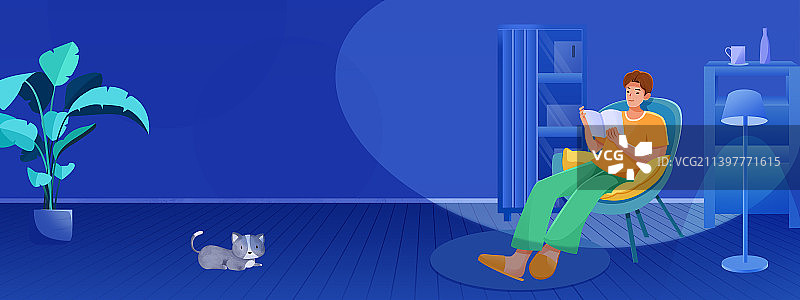 居家坐在沙发椅看书的男人-横图图片素材