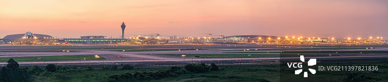 白云机场，飞机跑道，机场空管塔图片素材