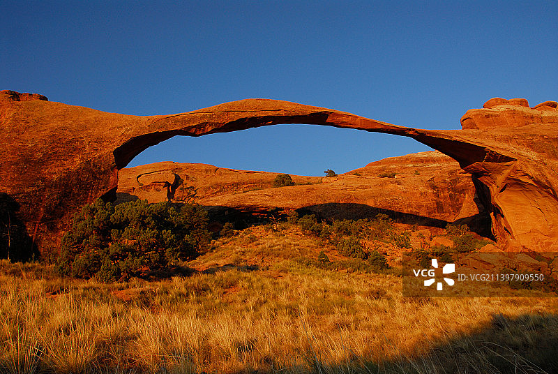 拱门国家公园风景线拱门(Land Scape Arch of Arche National Park图片素材