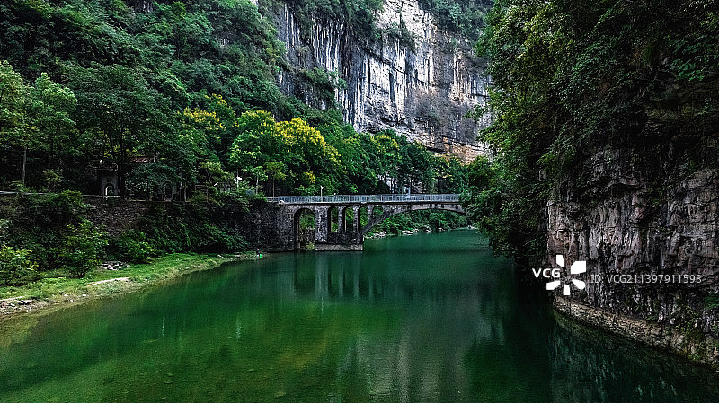 长江三峡西陵峡三游洞、下牢溪风光图片素材