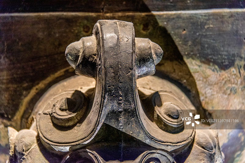 中国合肥安徽博物院馆藏战国铸客大鼎图片素材