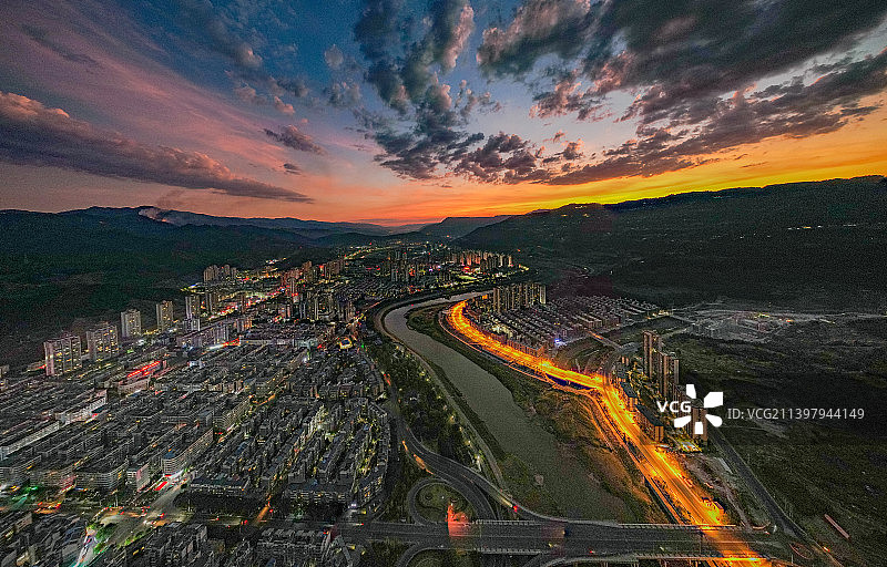 重庆开州夜景及全景图片素材