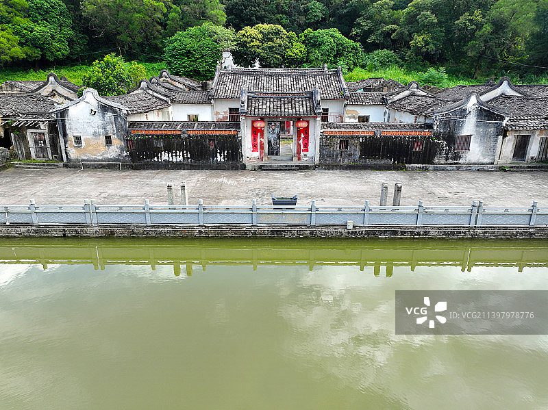 广东省汕尾市陆河县九厅十八井客家围屋火山嶂航拍图片素材